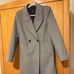 Mango Classic coat super chic fully lined, side pockets back split.